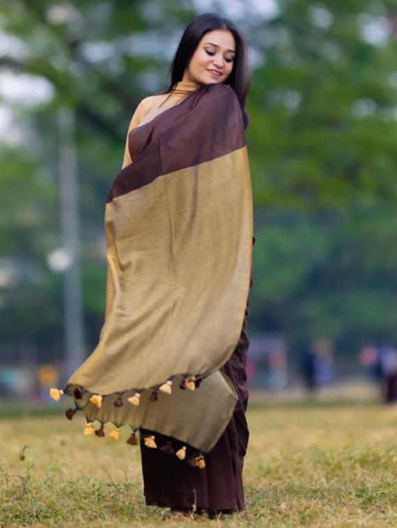 women solid handloom saree with blouse - 22004993 - Zoom Image - 0