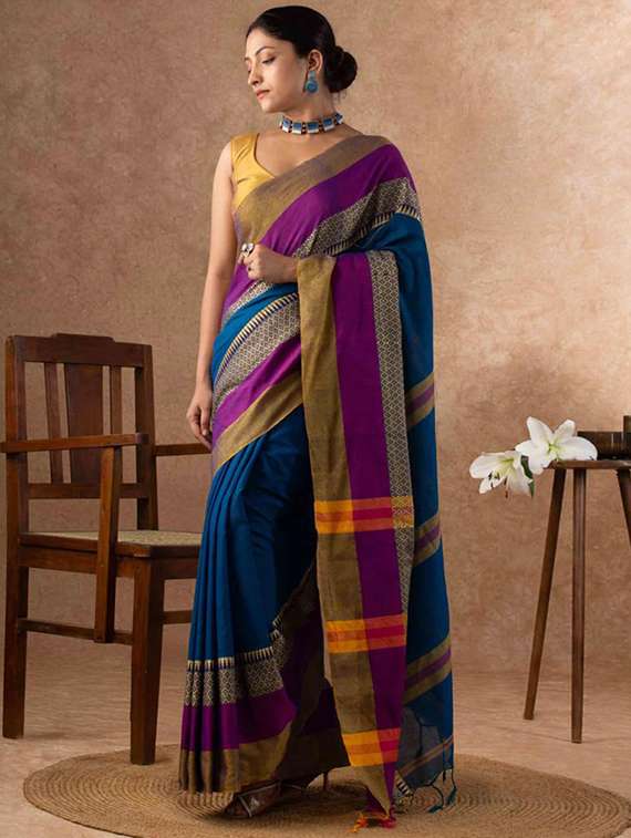women solid with bordered handloom saree with blouse - 22004995 - Zoom Image - 0
