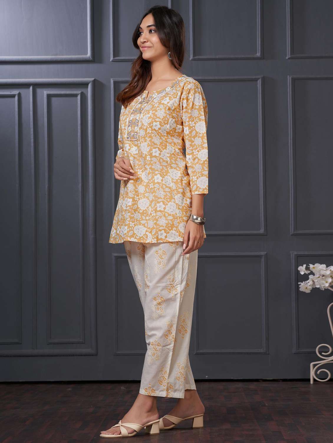 women floral three quarter sleeve ethnic co-ord set - 22006371 -  Standard Image - 2