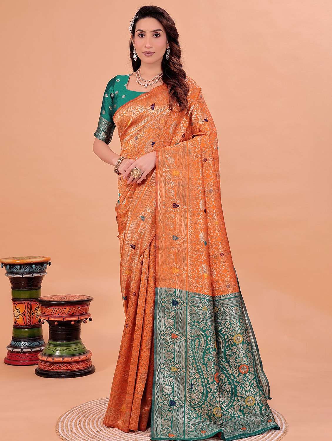women self design banarasi saree with blouse