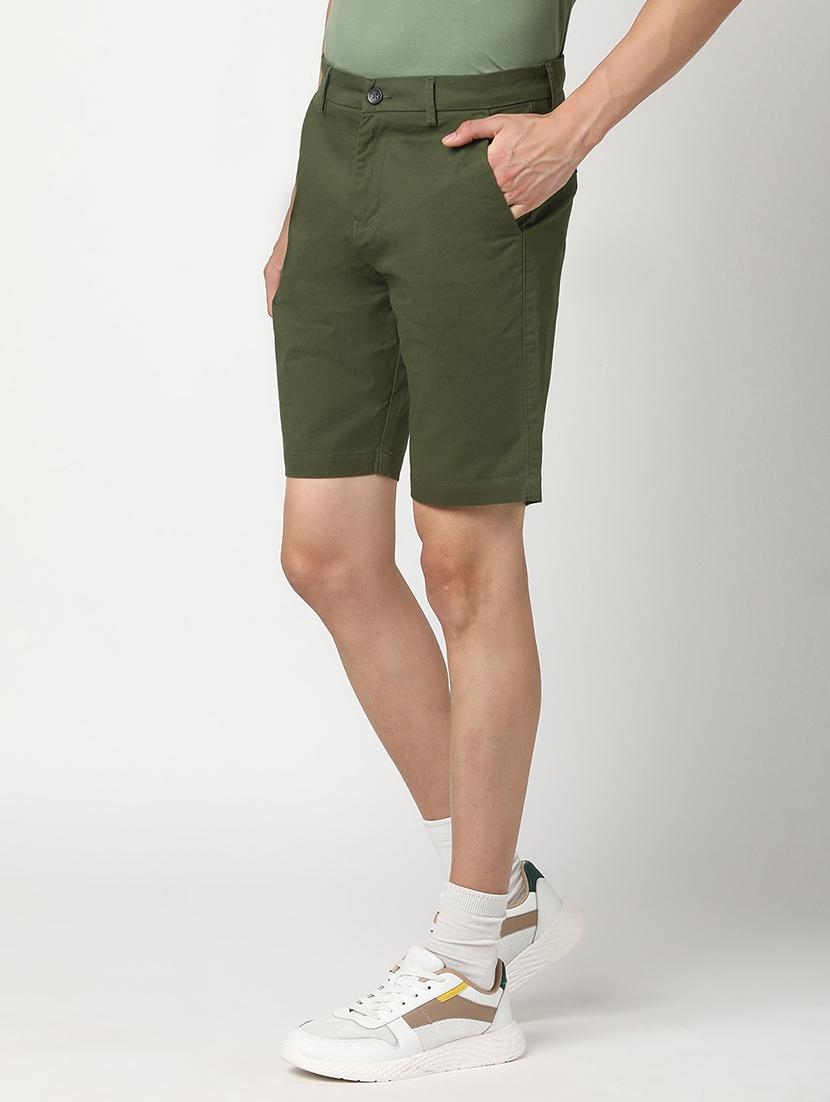 men solid mid rise regular fit shorts - 22007687 - Standard Image - 2