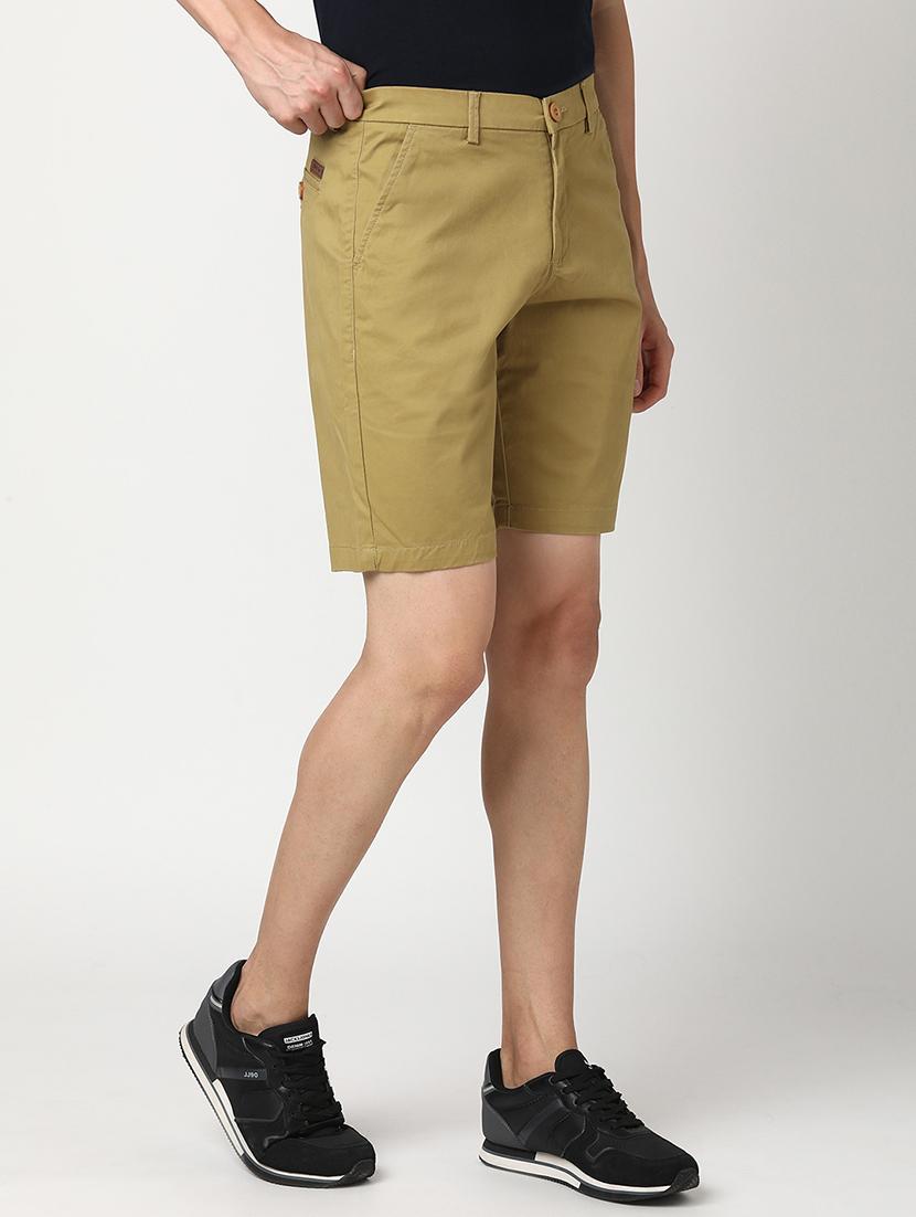 men solid mid rise regular fit shorts - 22007695 - Standard Image - 2
