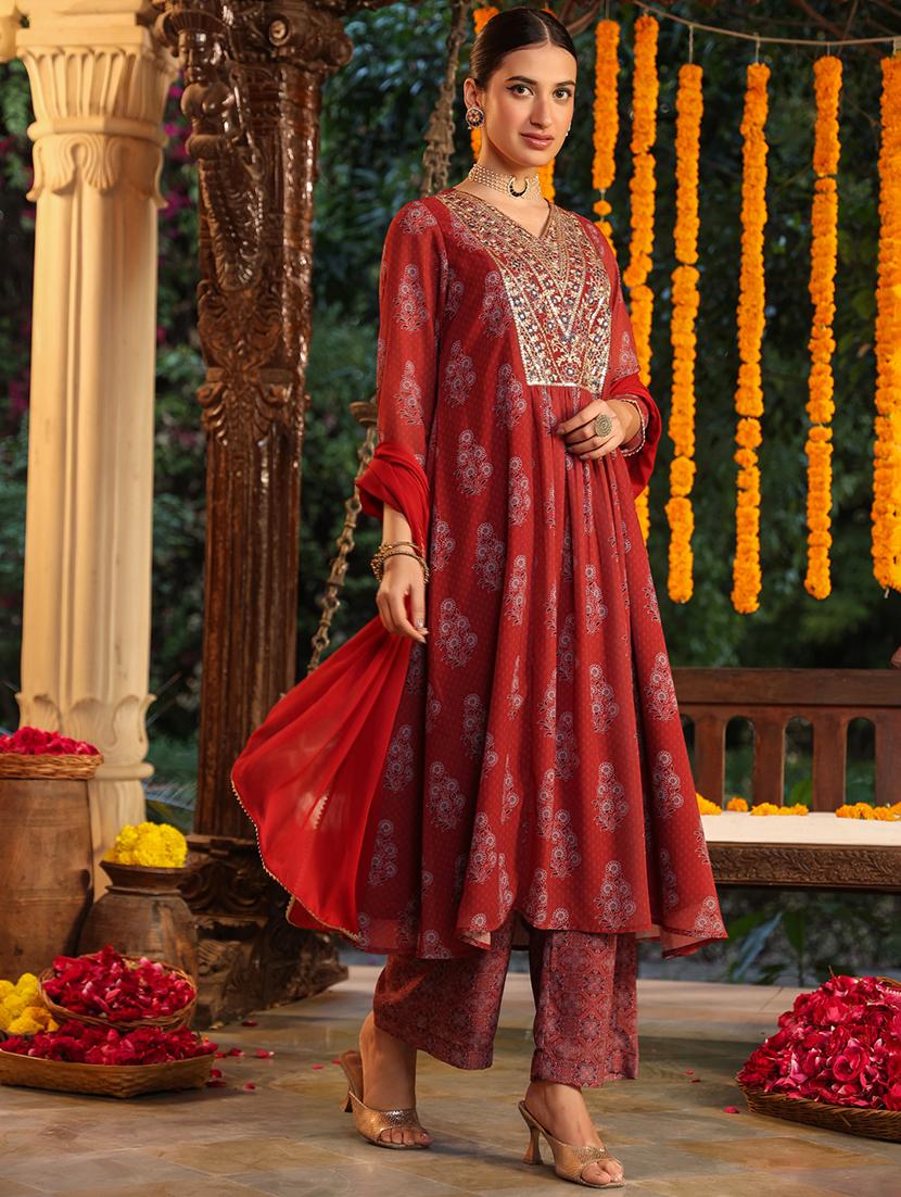 women embroidered three quarter sleeve kurta pant with dupatta set - 22007710 - Standard Image - 2