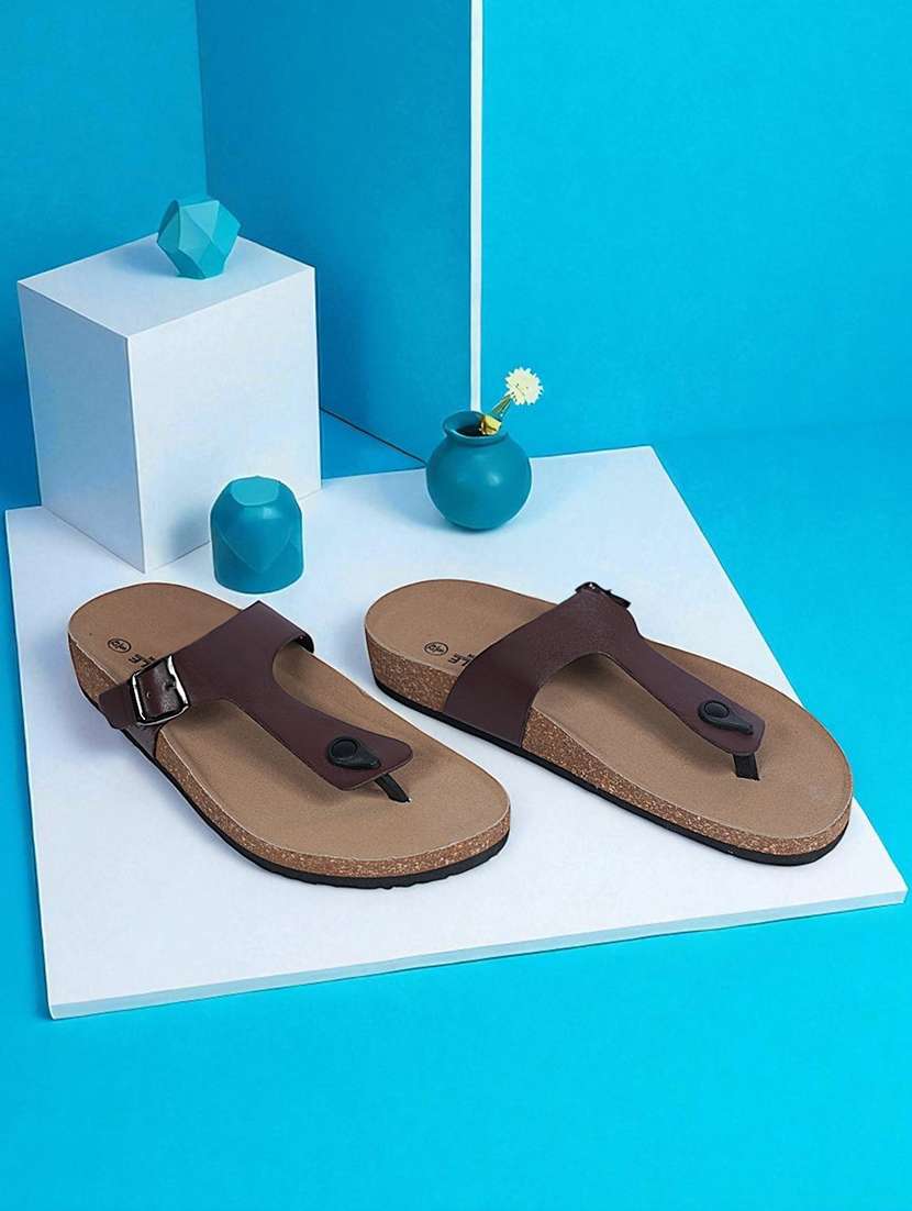 men solid toe separator sandal - 22007761 - Zoom Image - 0