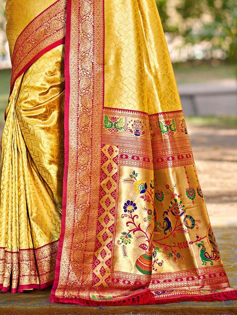 women self design kanjivaram saree with blouse - 22008705 -  Standard Image - 2