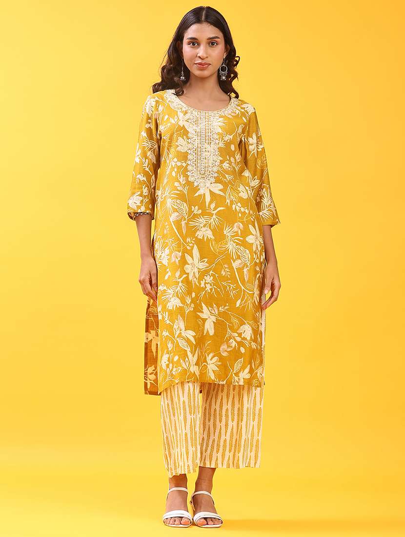 women three quarter sleeve straight kurta - 22008869 -  Standard Image - 2