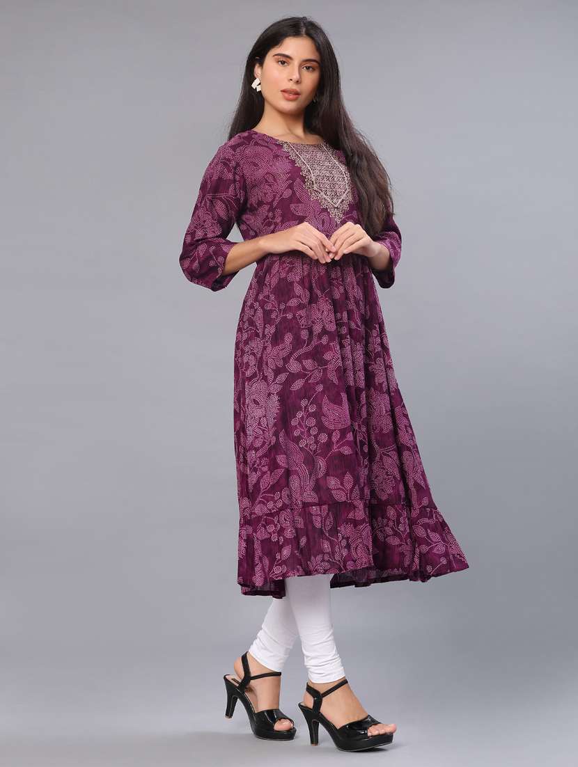 women printed three quarter sleeve tiered kurta - 22009102 -  Standard Image - 2