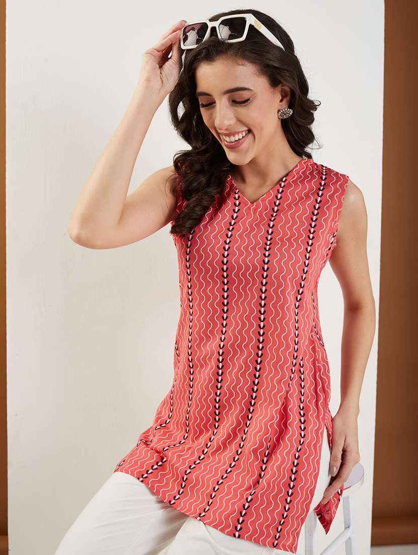 women printed sleeveless straight kurti