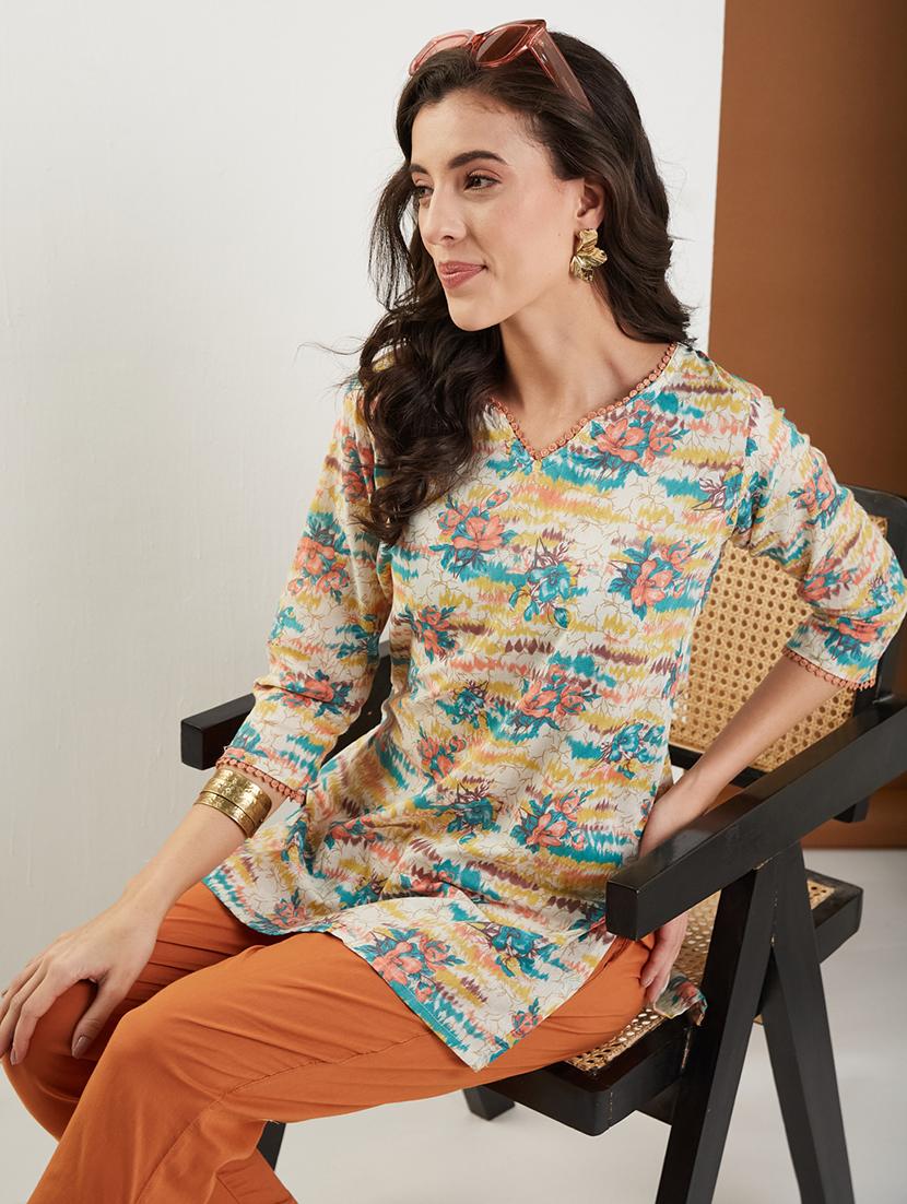 women printed three quarter sleeve straight kurti - 22009250 - Standard Image - 2