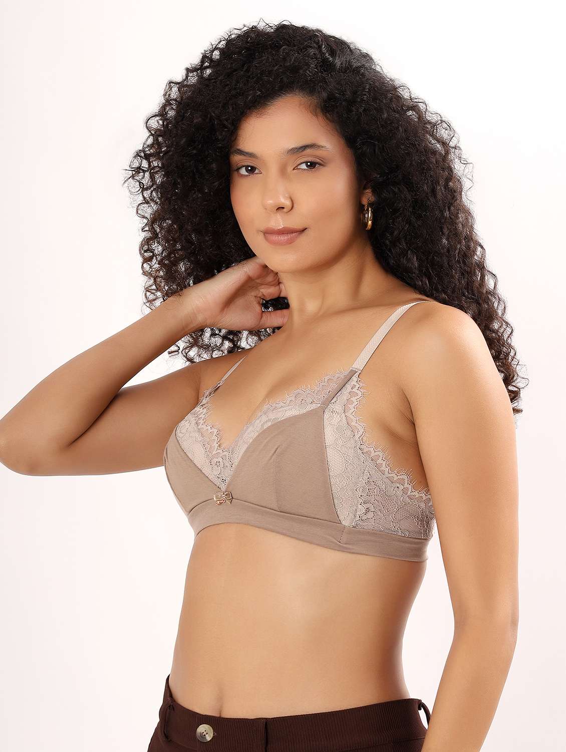 women color block lightly padded plunge bra - 22011384 -  Standard Image - 2