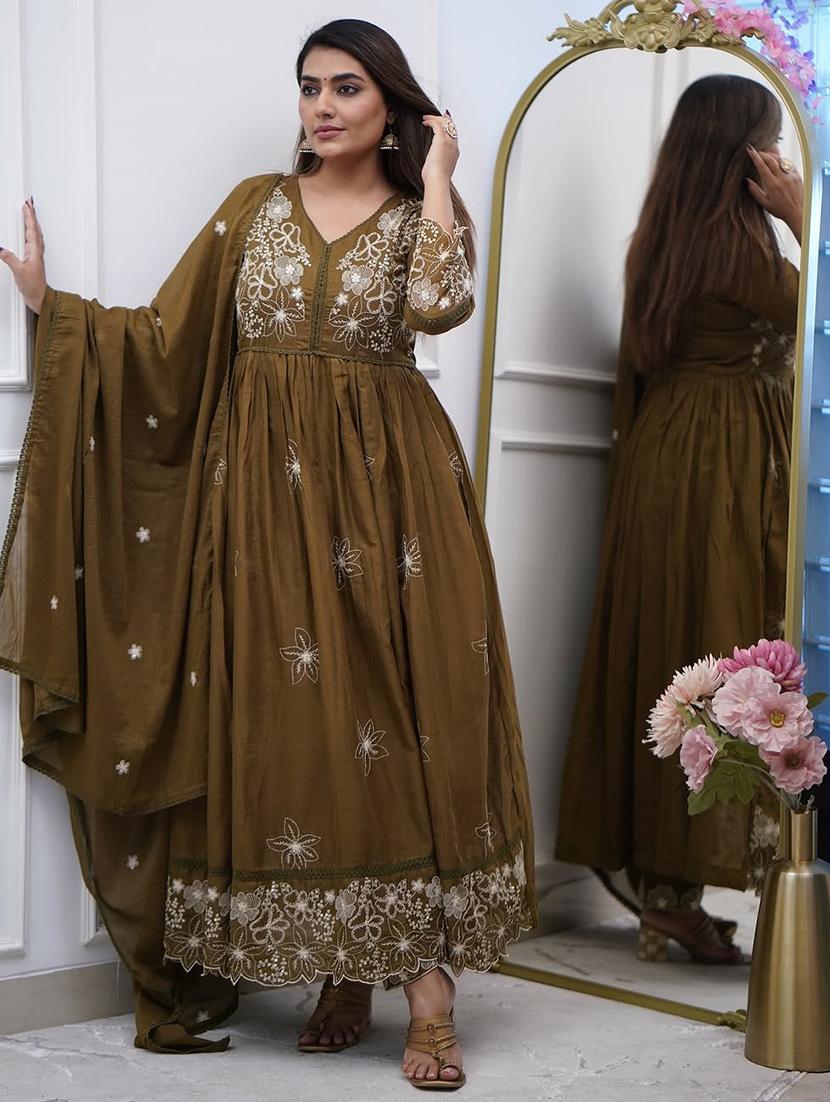 women embroidered three quarter sleeve anarkali kurta pant with dupatta set - 22011417 - Standard Image - 2