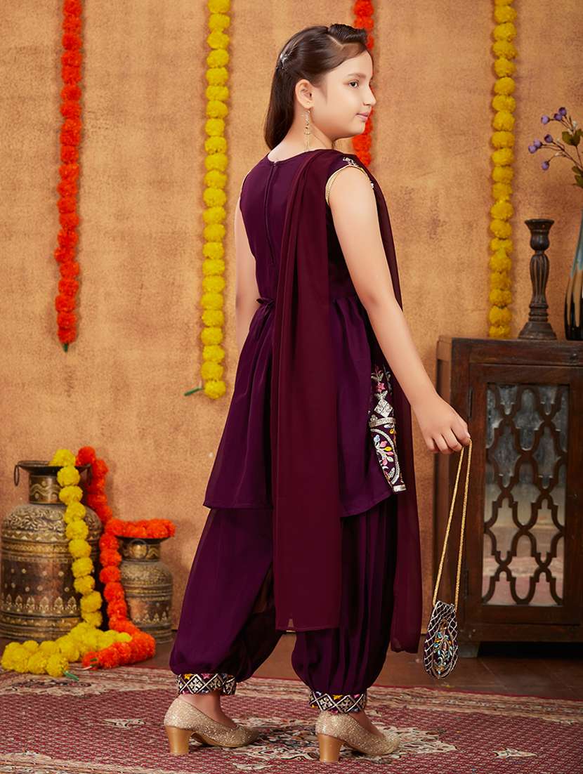 girls embroidered sleeveless kurta salwar suit set - 22012018 -  Standard Image - 2