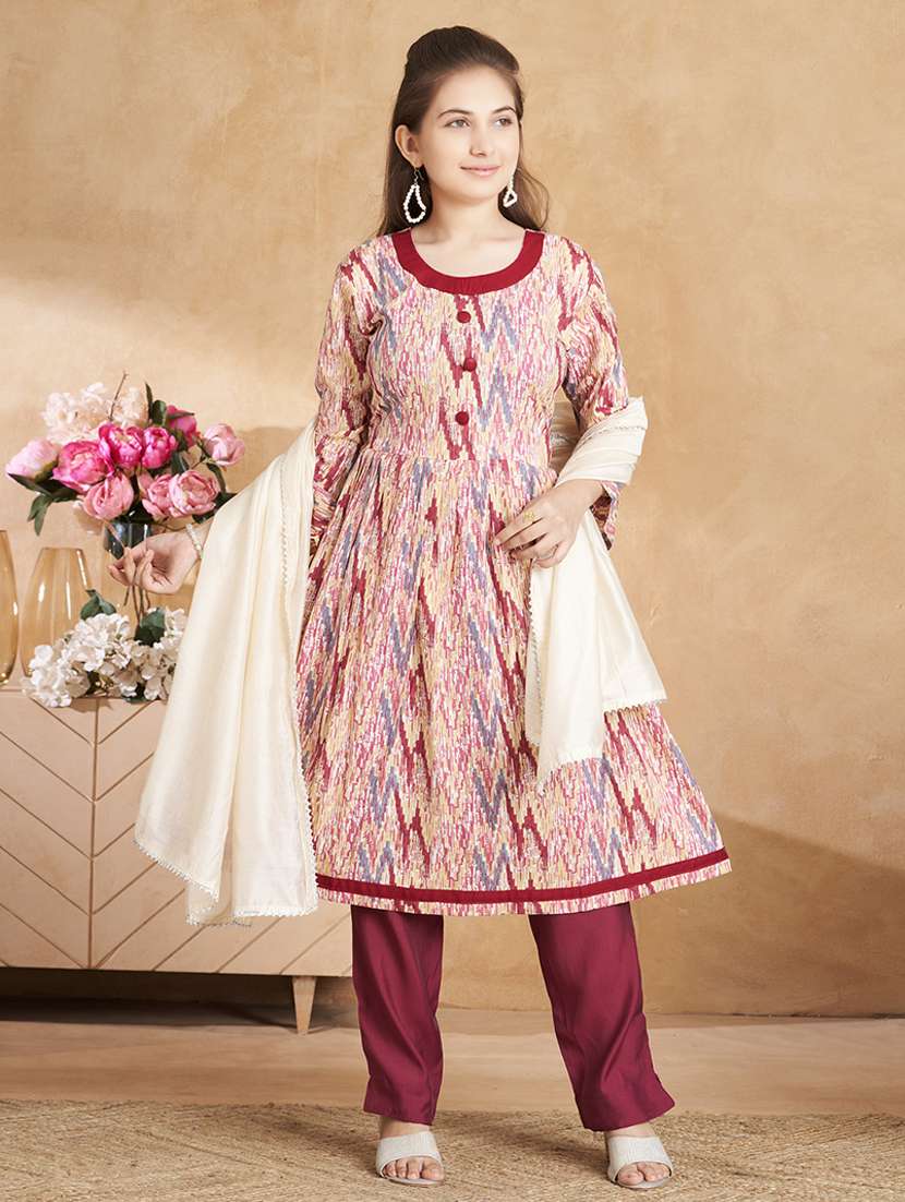 girls printed kurta pant set with dupatta