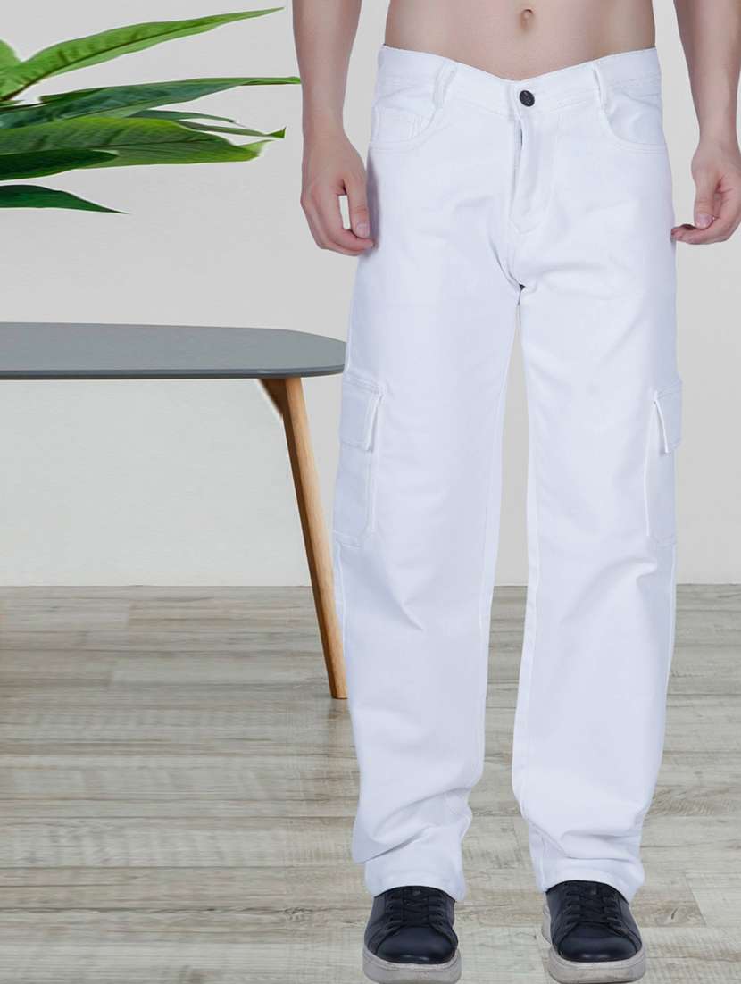 men white solid mid rise relaxed fit jeans