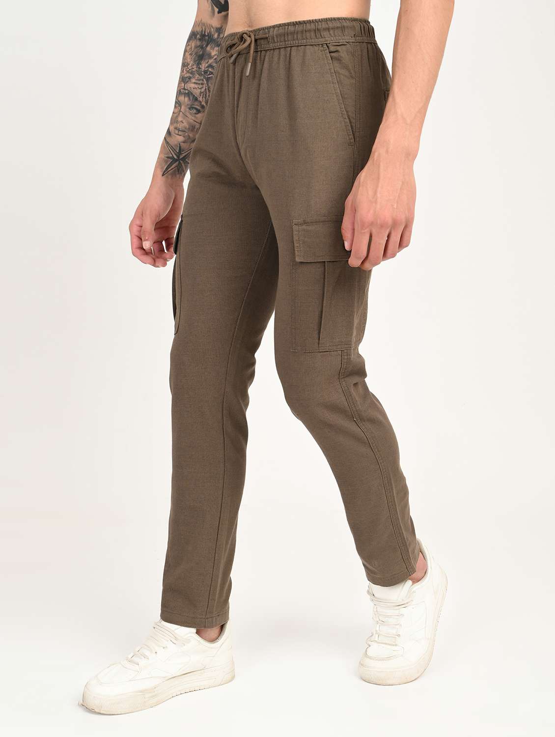 men solid mid rise regular fit cargo - 22012882 - Standard Image - 2