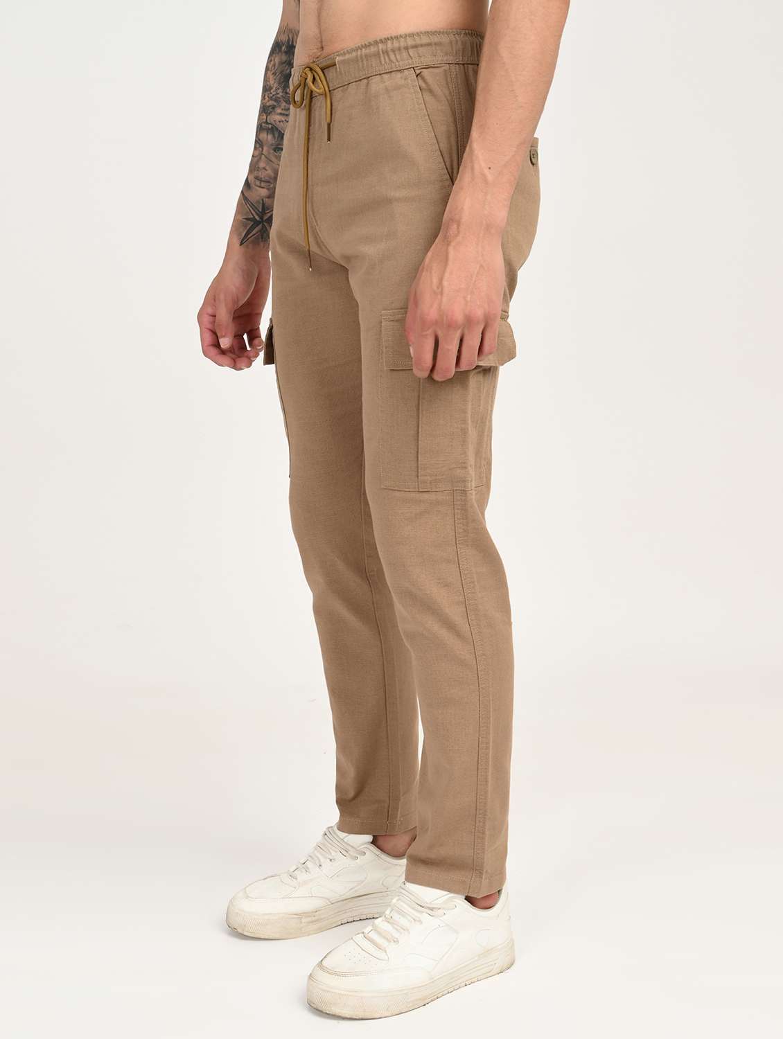 men solid mid rise relaxed fit cargo - 22012883 - Standard Image - 2