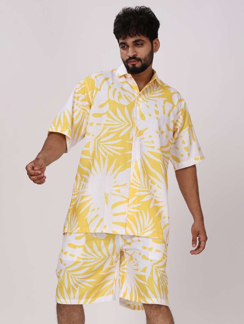 men printed short shorts & shirt co-ords set - 22012956 - Standard Image - 2
