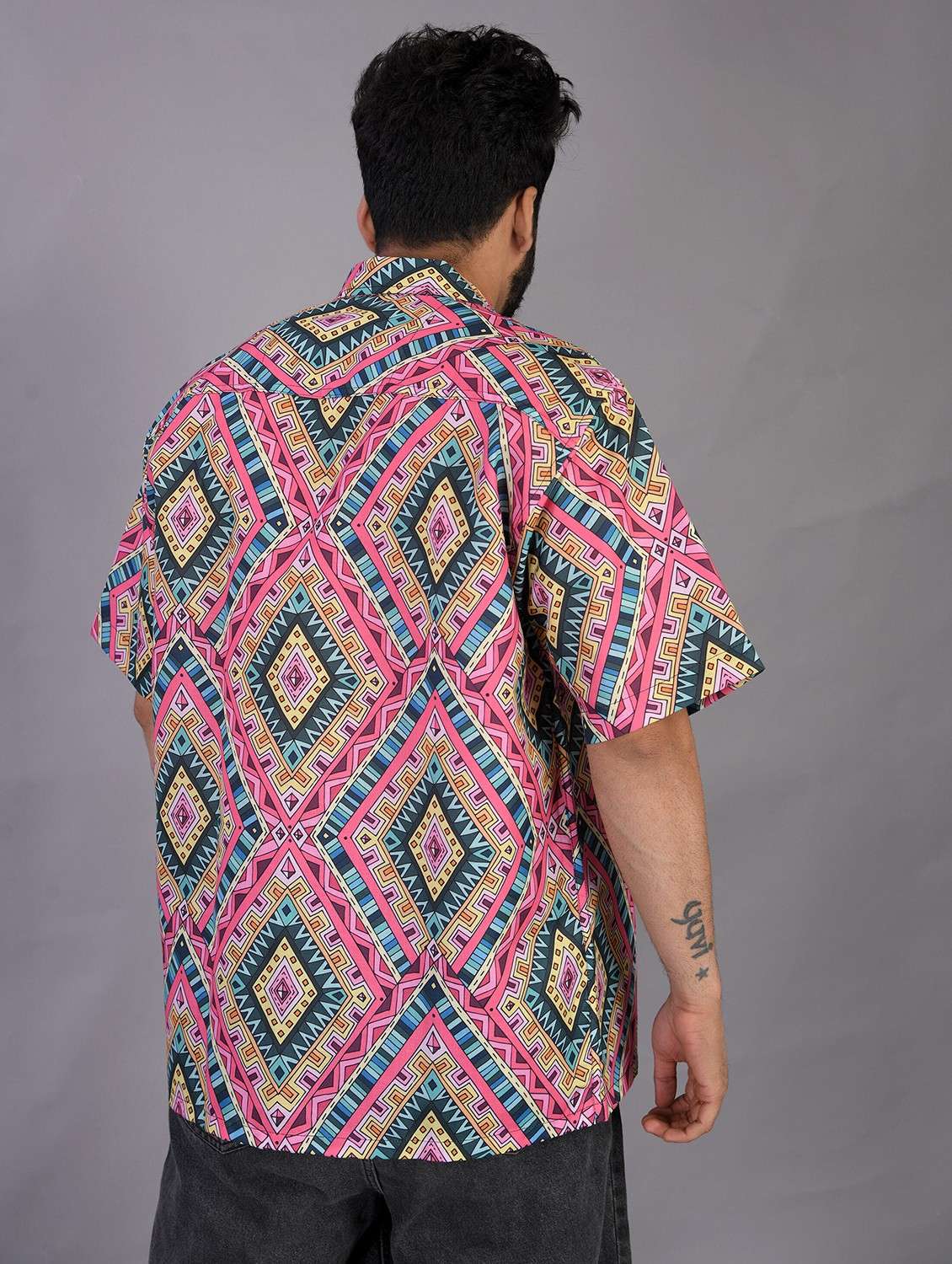 men geometric printed short sleeve oversized casual shirt - 22012961 -  Standard Image - 2
