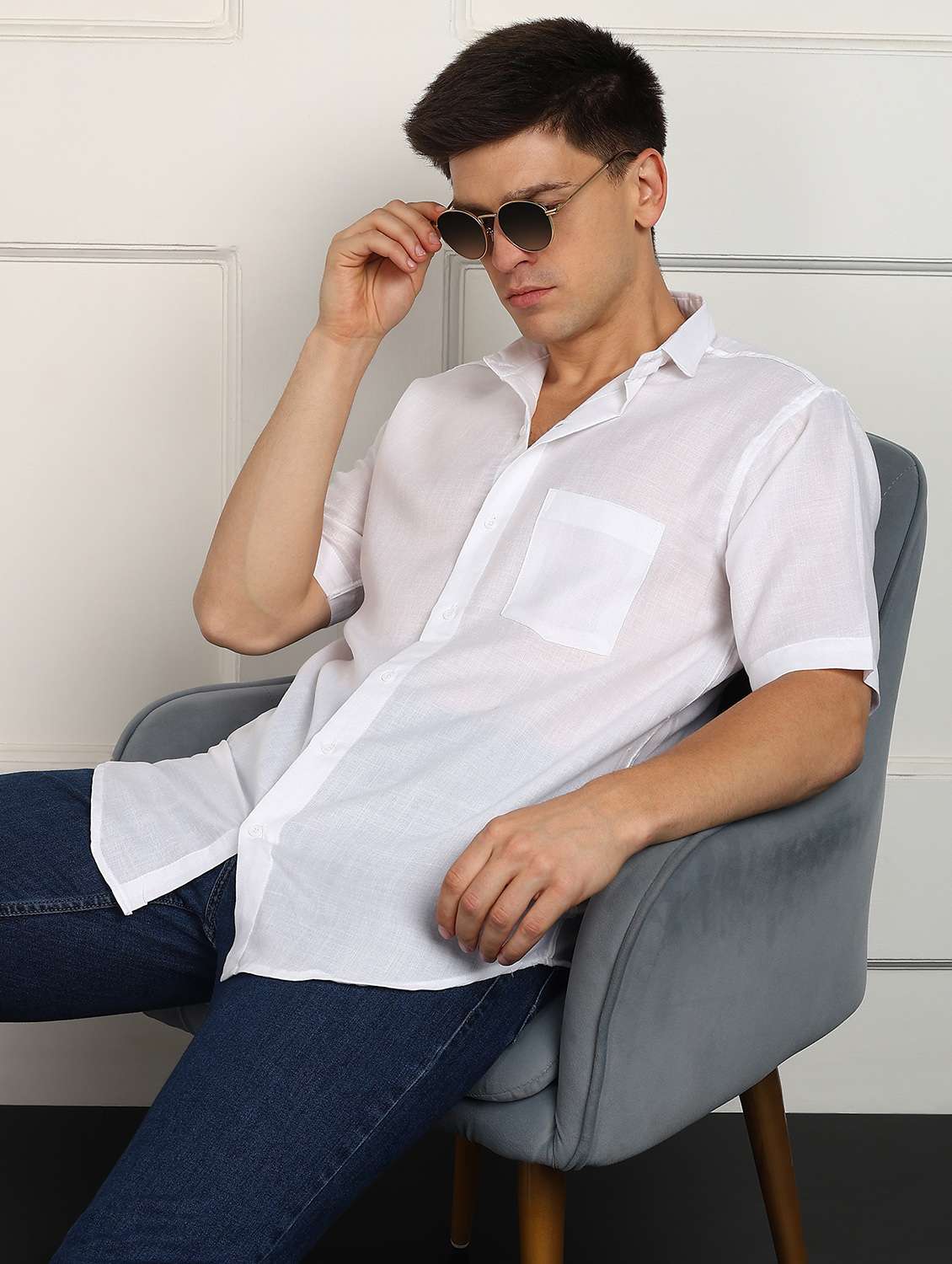 men solid short sleeve regular fit casual shirt - 22013101 - Zoom Image - 0
