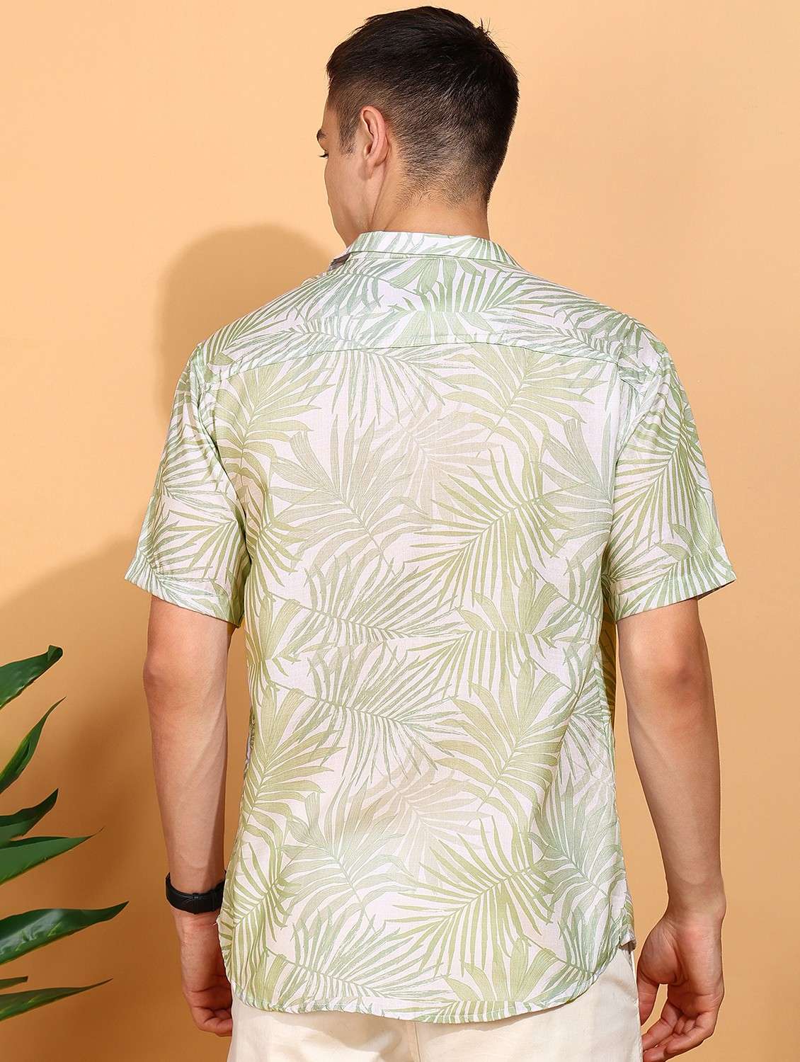 men printed short sleeve regular fit casual shirt - 22013167 -  Standard Image - 2