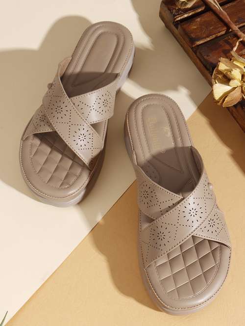 women solid slip on flats  - 22013282 -  Standard Image - 0