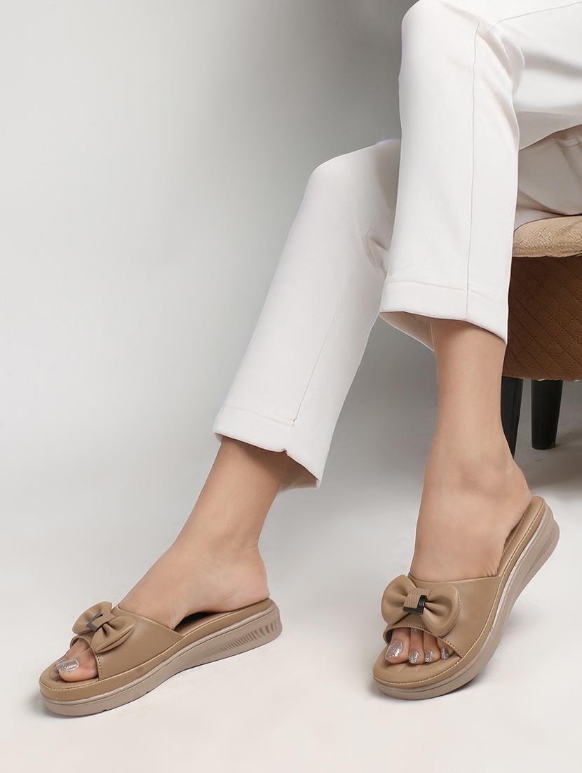 women solid slip on flats - 22013286 - Standard Image - 2