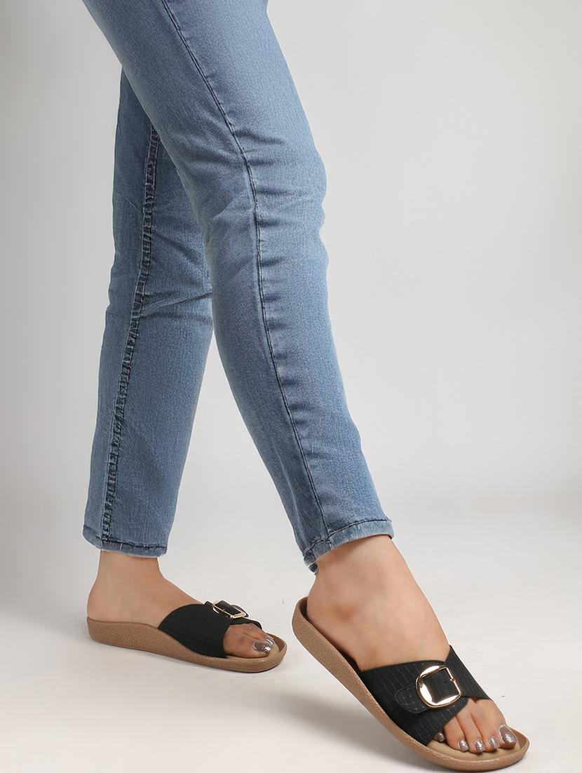 women solid slip on flats - 22013294 - Standard Image - 2