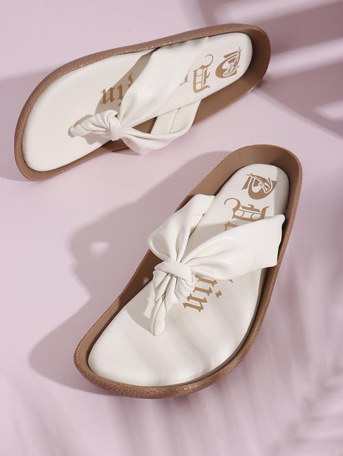 women solid slip on flats - 22013303 -  Standard Image - 0