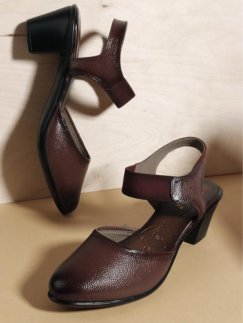 women solid back strap sandal - 22013337 -  Standard Image - 0