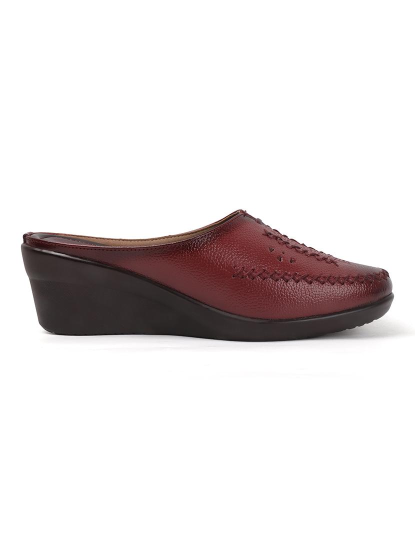 women solid slip on wedge mule - 22013342 - Standard Image - 2