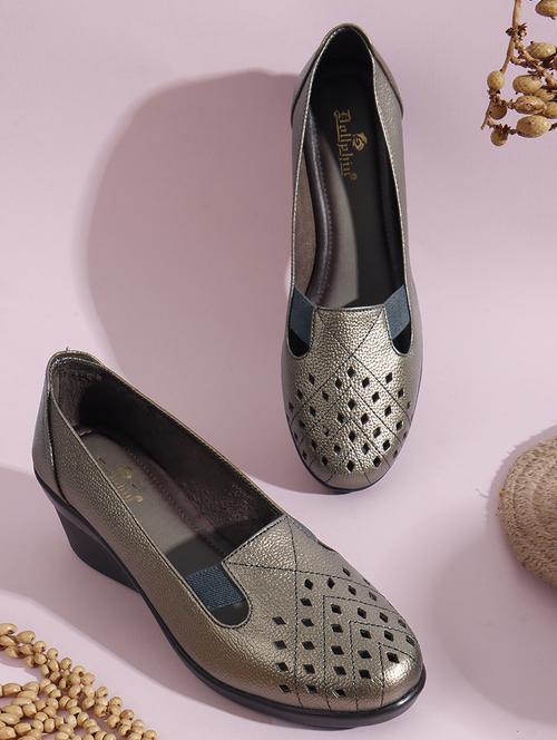 women solid slip on platforms wedge - 22013346 -  Standard Image - 0