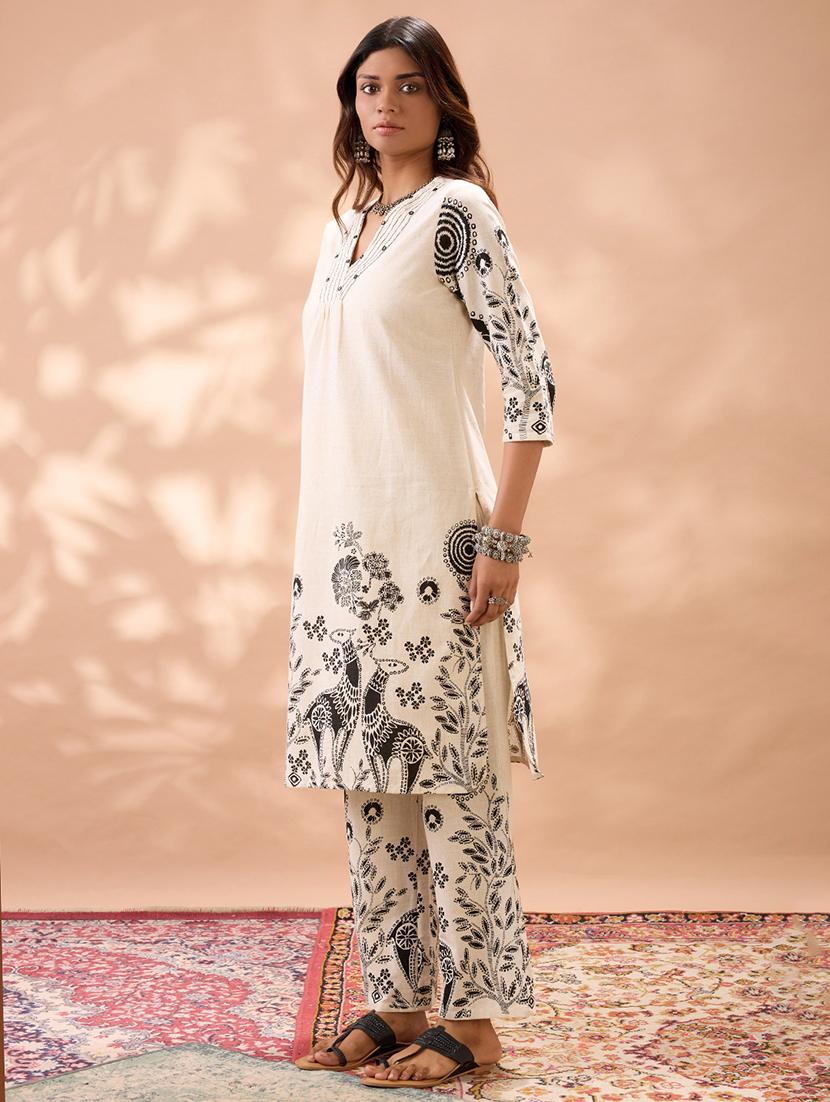 globus women black gond floral print v-neck plated calf length straight kurta & pant set - 22013349 - Standard Image - 2