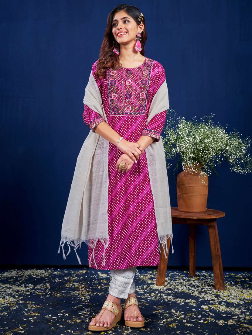 women three quarter sleeve kurta pant with dupatta set