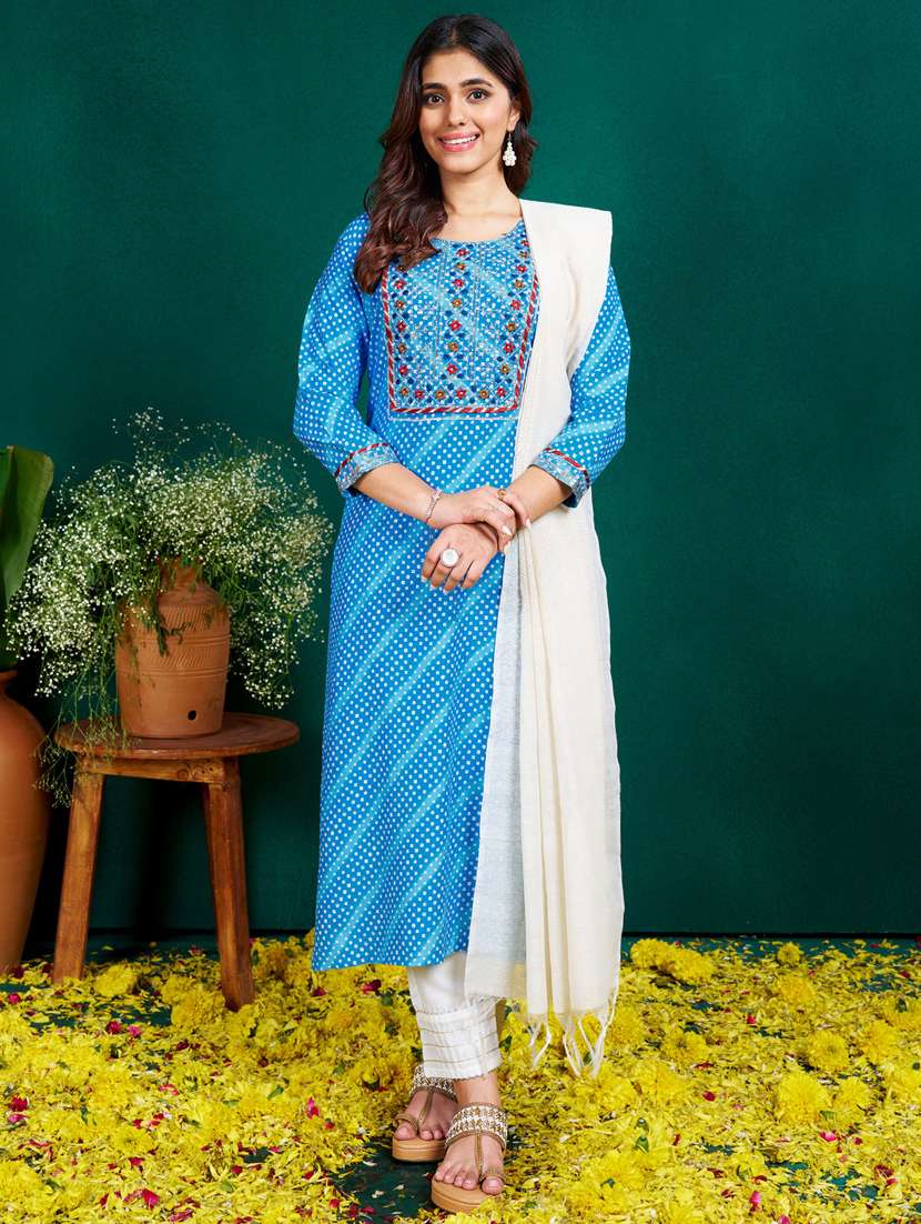 women three quarter sleeve kurta pant with dupatta set