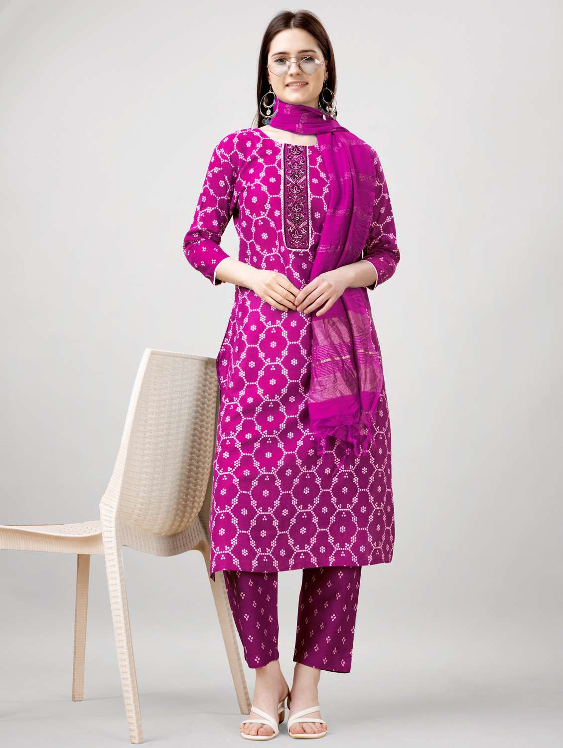 women three quarter sleeve kurta pant with dupatta set