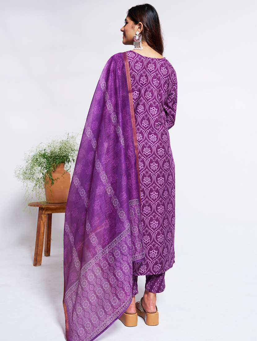 women printed three quarter sleeve kurta pant with dupatta set - 22014223 -  Standard Image - 2