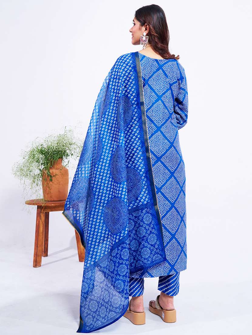 women printed three quarter sleeve kurta pant with dupatta set - 22014224 - Standard Image - 2