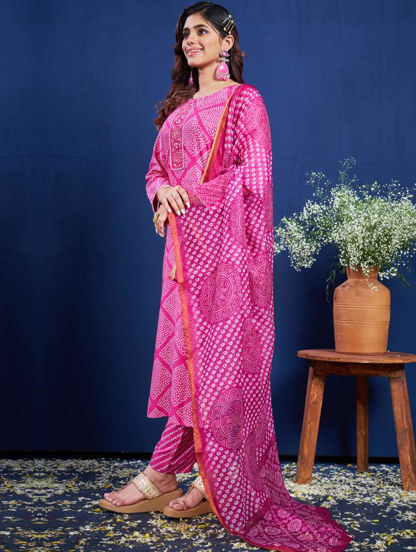 women printed three quarter sleeve kurta pant with dupatta set - 22014226 - Standard Image - 2