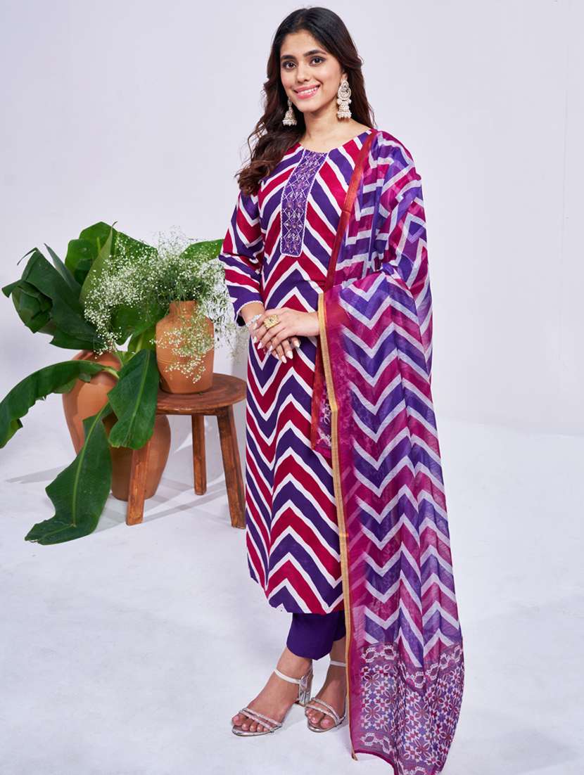women printed three quarter sleeve kurta pant with dupatta set - 22014228 -  Standard Image - 2