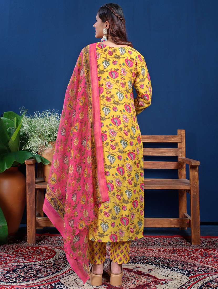 women printed three quarter sleeve kurta pant with dupatta set - 22014235 - Standard Image - 2
