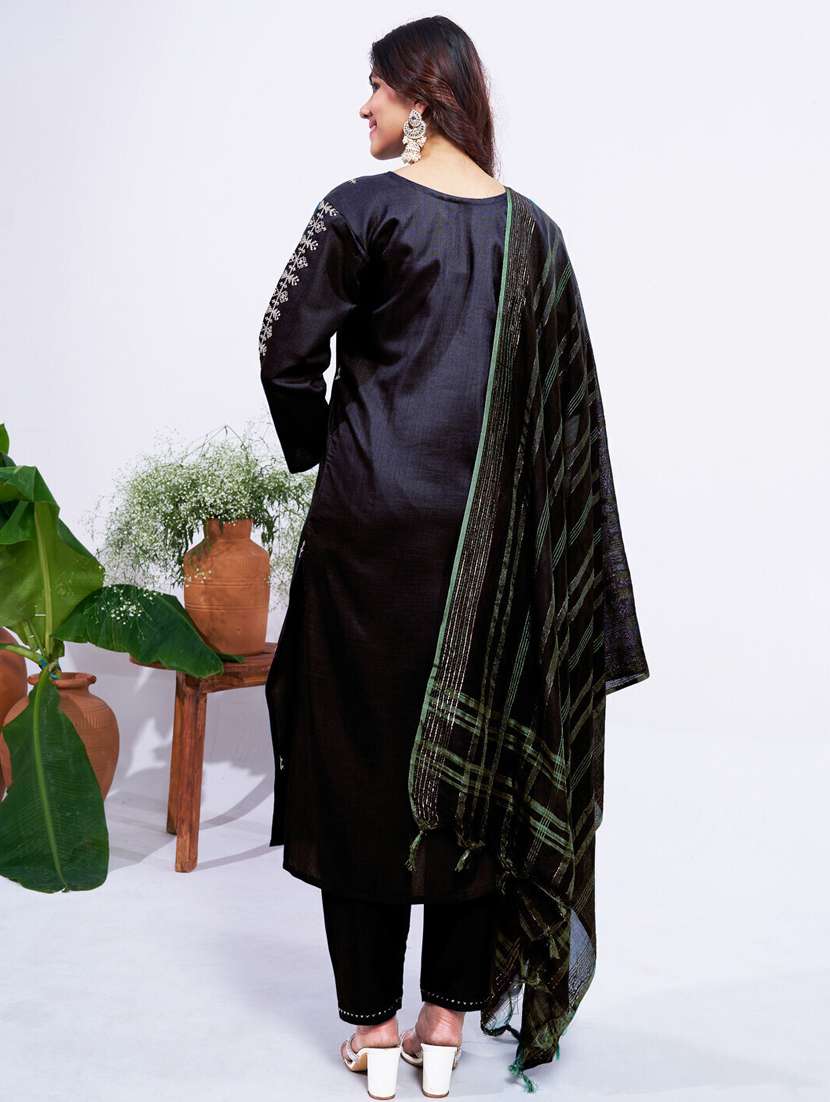 women embroidered three quarter sleeve kurta pant with dupatta set - 22014237 -  Standard Image - 2