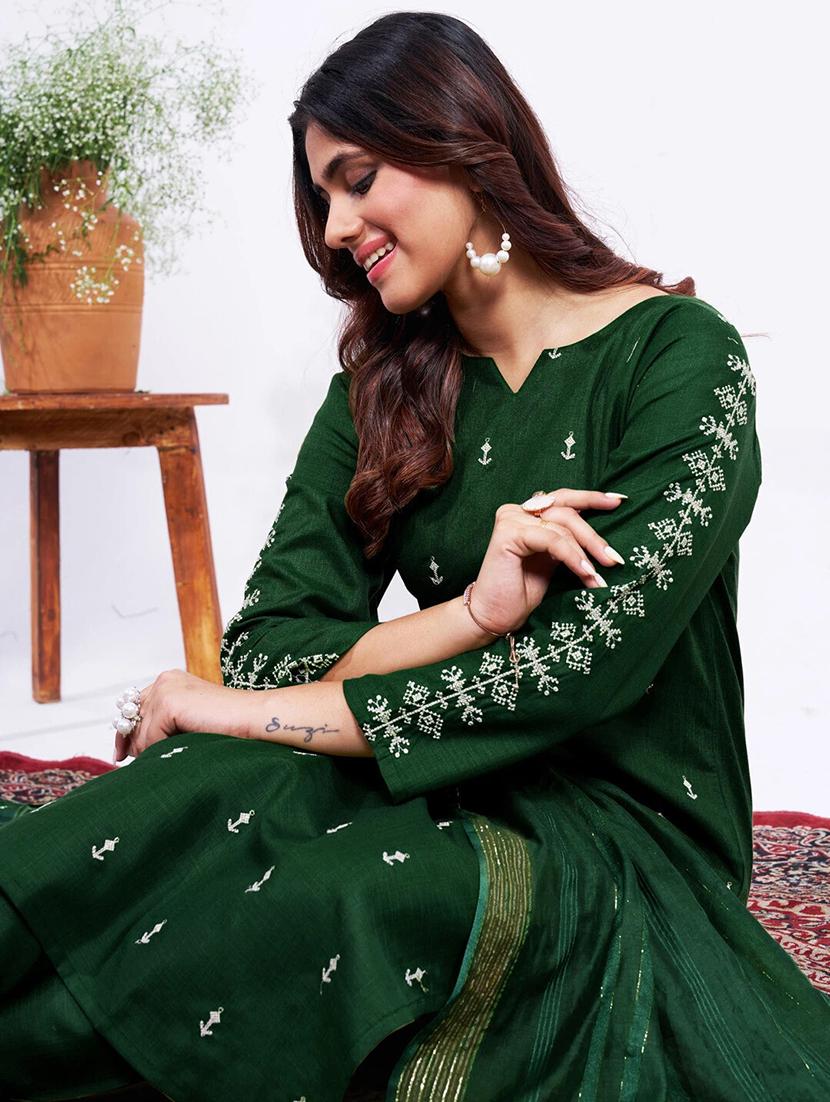 women embroidered three quarter sleeve kurta pant with dupatta set - 22014239 - Standard Image - 2