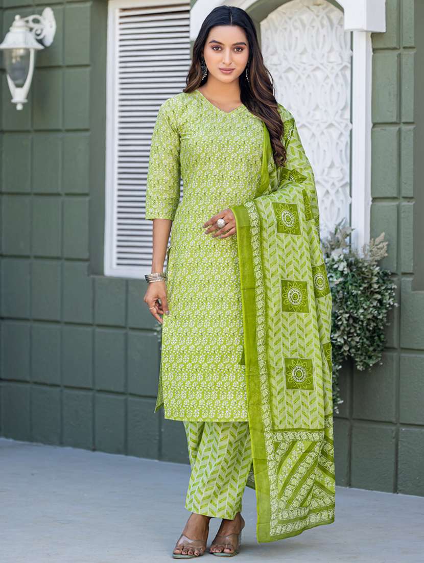 women printed three quarter sleeve kurta pant with dupatta set