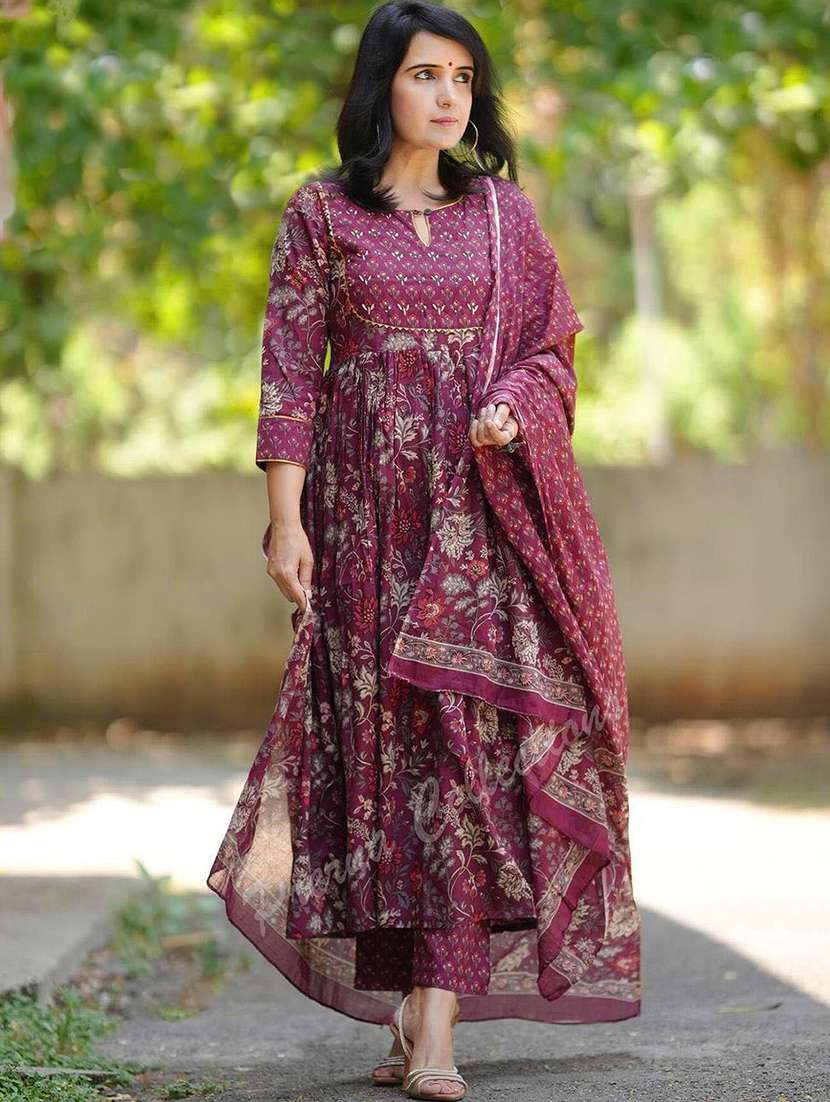women three quarter sleeve kurta pant with dupatta set - 22014278 - Standard Image - 2