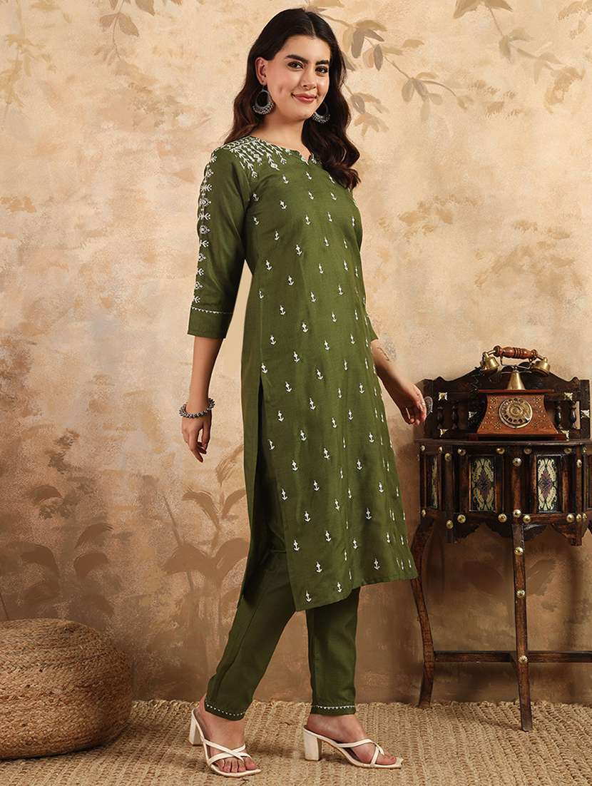 Women Three Quarter Sleeve Kurta Pant With Dupatta Set
