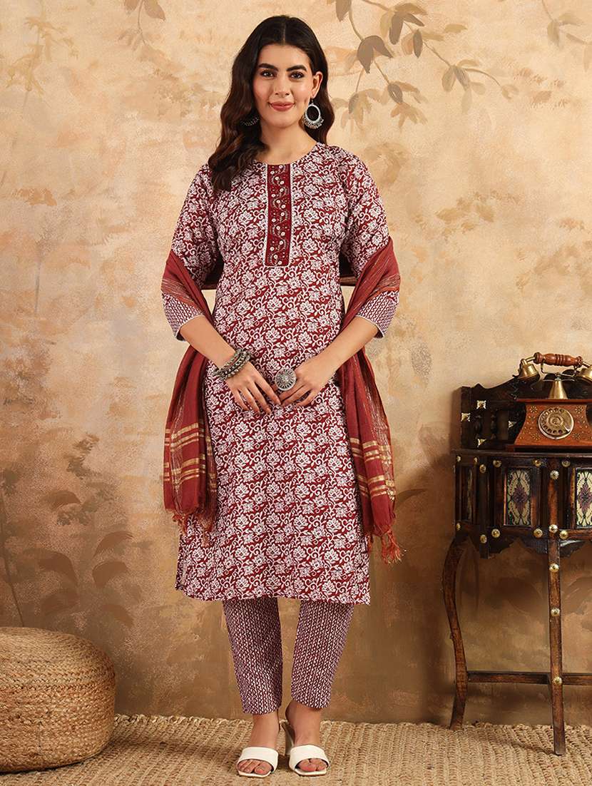 women three quarter sleeve kurta pant with dupatta set - 22014286 - Standard Image - 2