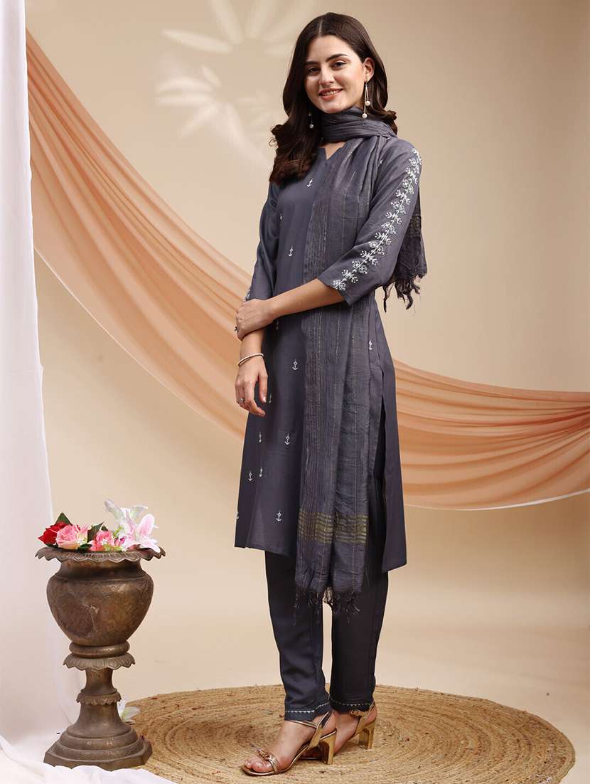 women three quarter sleeve kurta pant with dupatta set - 22014298 - Standard Image - 2