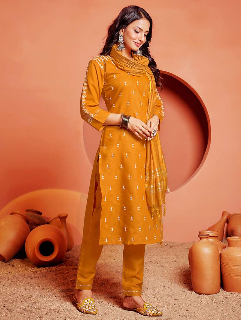 women three quarter sleeve kurta pant with dupatta set