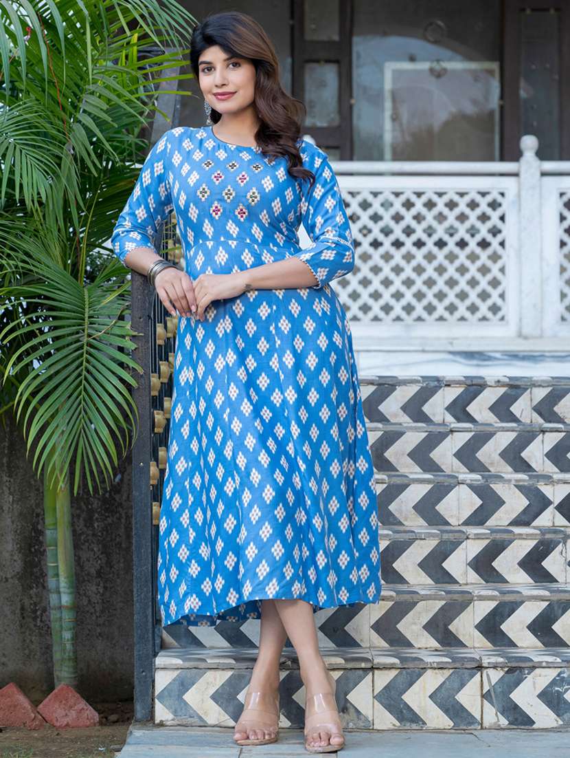 women printed three quarter sleeve anarkali kurta