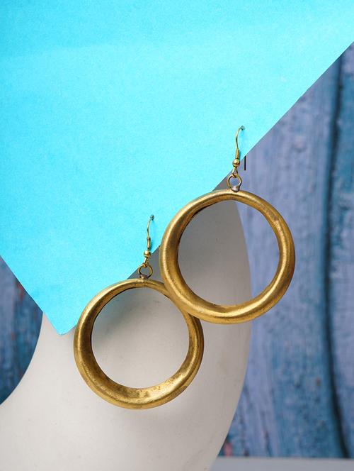 vintage gold toned classic design stylish bali earring - 22014516 -  Standard Image - 0